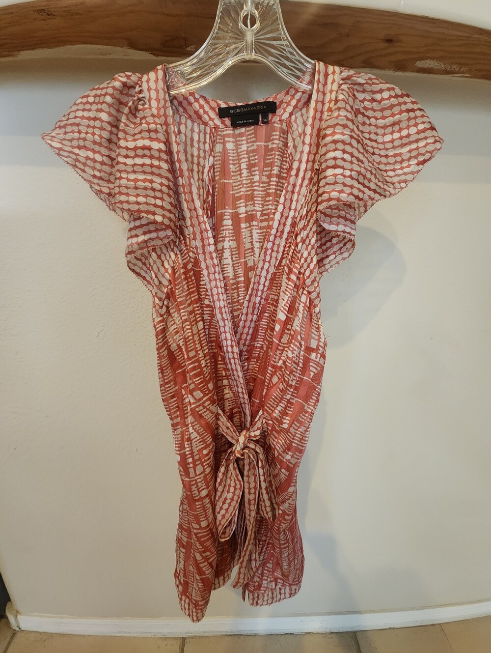 BCBGMAXAZRIA Coral Patterned Tie-Front Flowy Silk Top